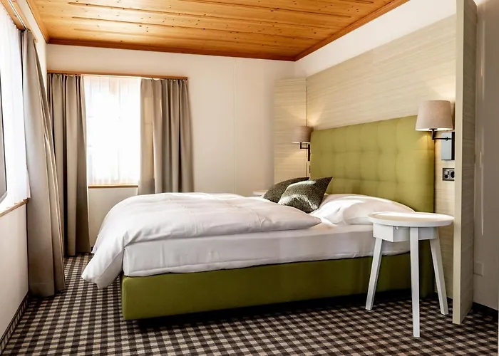 7132 Glenner Hotel