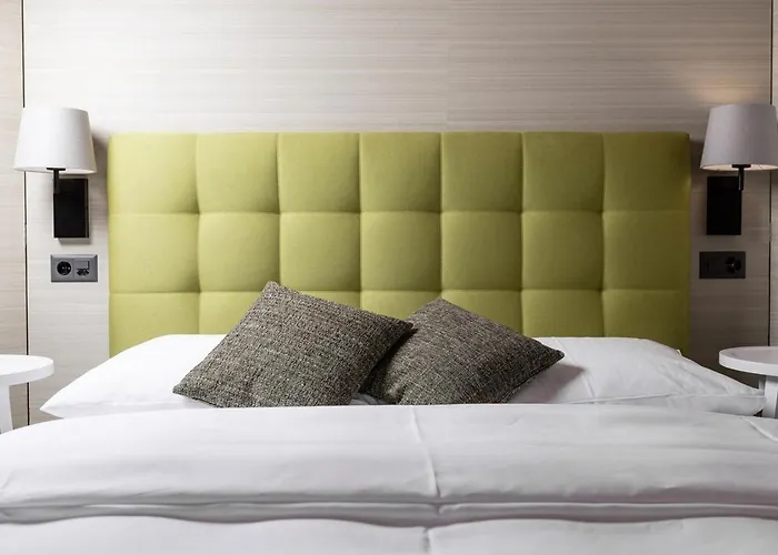 7132 Glenner Hotel *