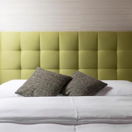 7132 Glenner Hotel *